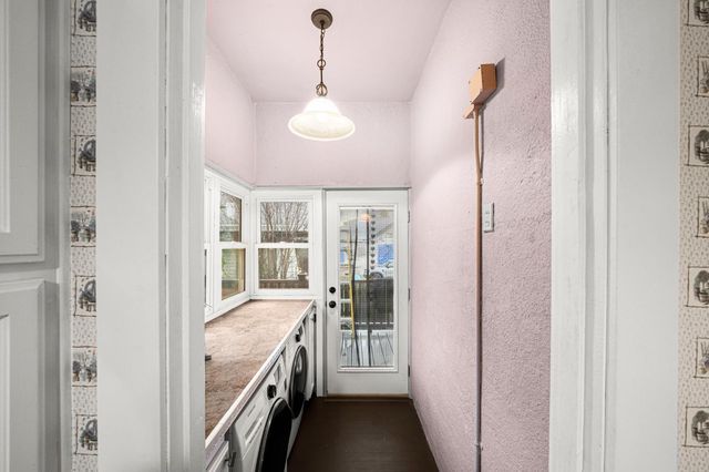 2570 41st St, Sacramento, CA 95817