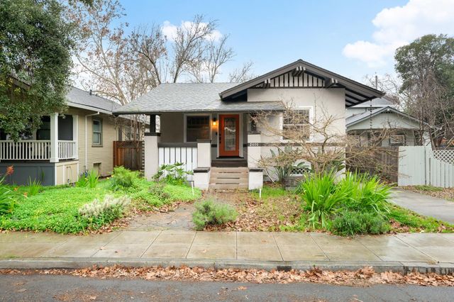 2570 41st St, Sacramento, CA 95817