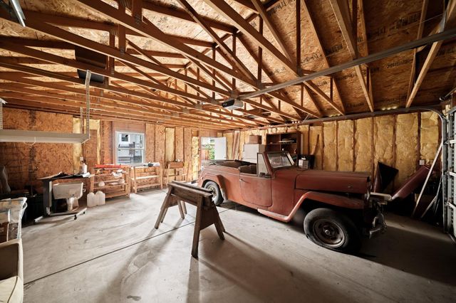 2570 41st St, Sacramento, CA 95817