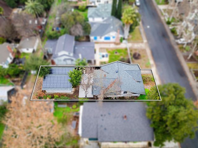 2570 41st St, Sacramento, CA 95817