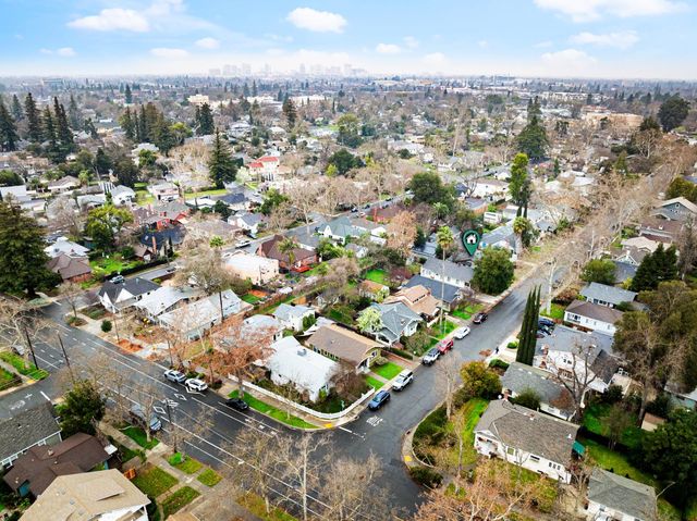 2570 41st St, Sacramento, CA 95817