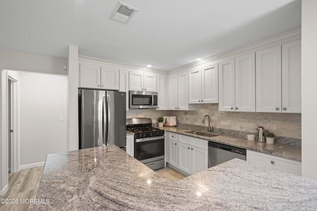 908 Morning Glory Court, Jackson, NJ 08527