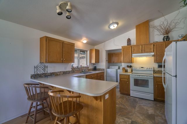7505 Torrey Pines Terrace, Eagle Point, OR 97524