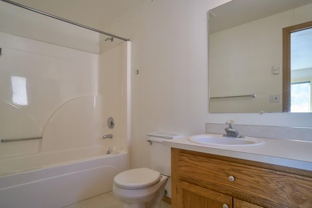 7505 Torrey Pines Terrace, Eagle Point, OR 97524
