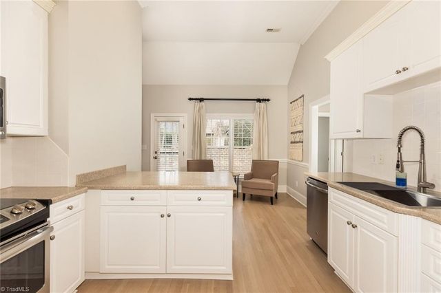 2 Wexford Circle, Thomasville, NC 27360