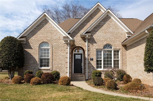 2 Wexford Circle, Thomasville, NC 27360