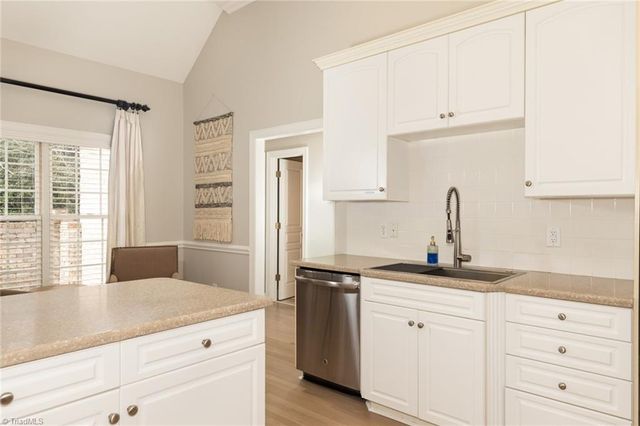 2 Wexford Circle, Thomasville, NC 27360