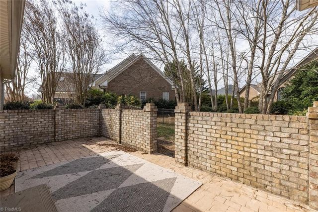 2 Wexford Circle, Thomasville, NC 27360