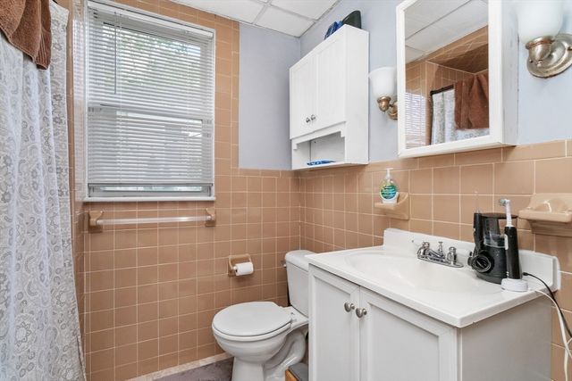 126 Butler Rd, Quincy, MA 02169