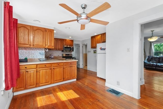 126 Butler Rd, Quincy, MA 02169
