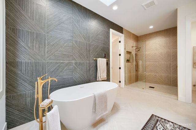 1265 165th Avenue SE, Bellevue, WA 98008