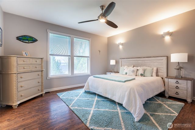 1341 Salt Point Place E, Port Orchard, WA 98366