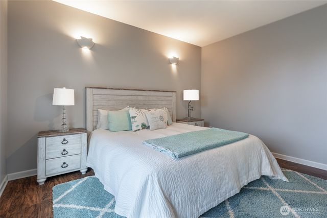 1341 Salt Point Place E, Port Orchard, WA 98366