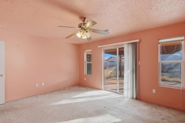 5724 Aida Road NW, Albuquerque, NM 87114
