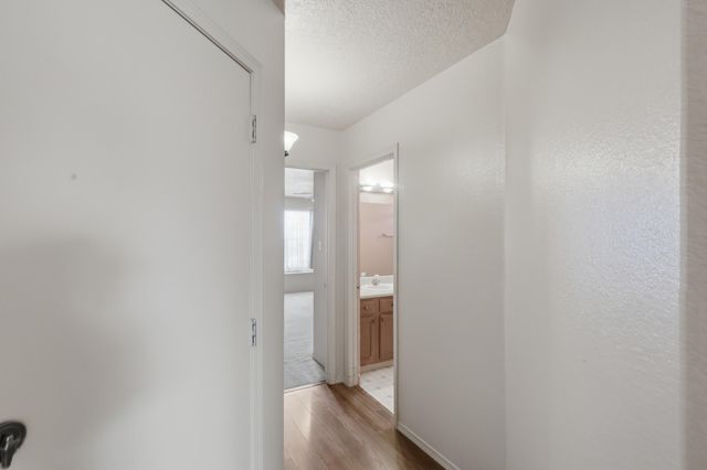 5724 Aida Road NW, Albuquerque, NM 87114