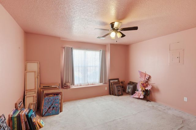 5724 Aida Road NW, Albuquerque, NM 87114