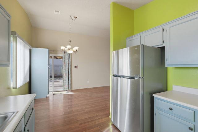 5724 Aida Road NW, Albuquerque, NM 87114