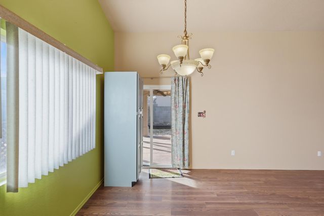 5724 Aida Road NW, Albuquerque, NM 87114