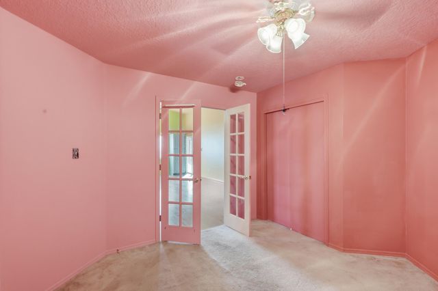 5724 Aida Road NW, Albuquerque, NM 87114