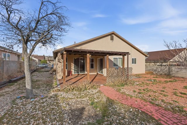 5724 Aida Road NW, Albuquerque, NM 87114