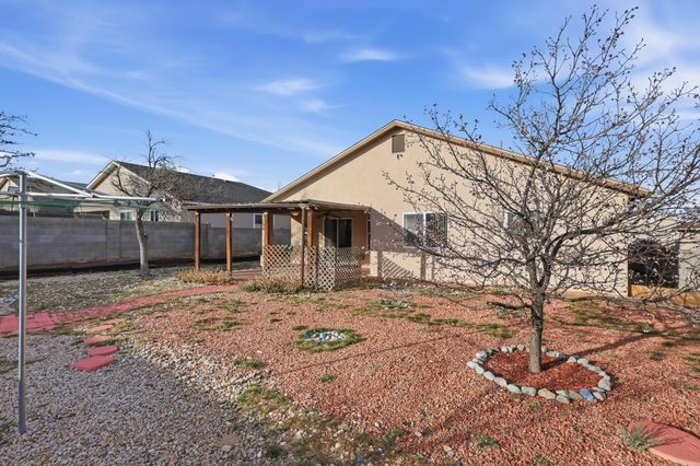 5724 Aida Road NW, Albuquerque, NM 87114