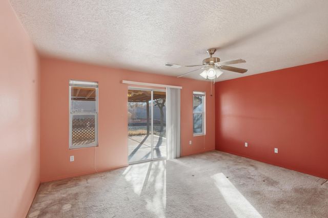 5724 Aida Road NW, Albuquerque, NM 87114