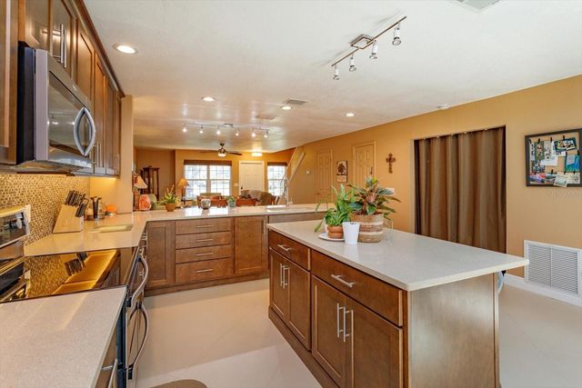 2900 WAREHAM COURT, Casselberry, FL 32707
