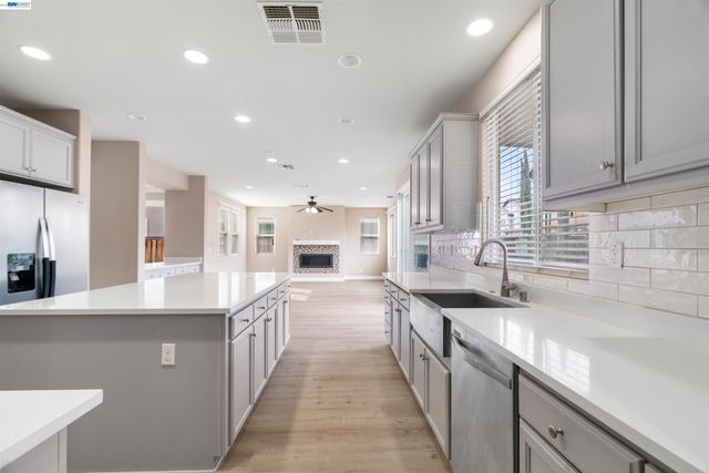 967 Dainty Ave., Brentwood, CA 94513