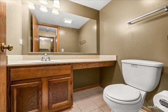202 Mistwood Lane, North Aurora, IL 60542