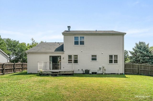 202 Mistwood Lane, North Aurora, IL 60542
