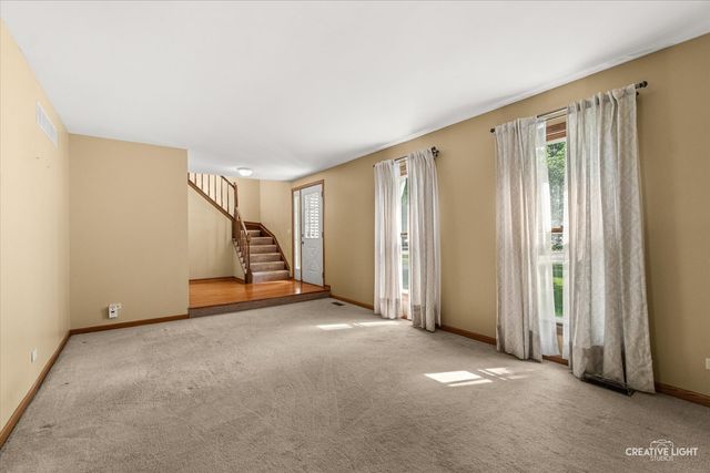 202 Mistwood Lane, North Aurora, IL 60542