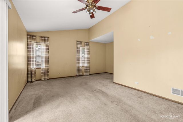 202 Mistwood Lane, North Aurora, IL 60542