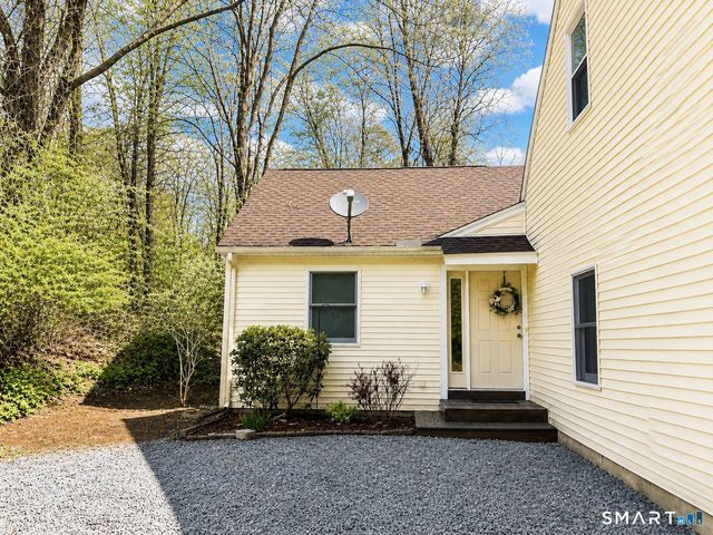 52 Grieb Trail, Wallingford, CT 06492
