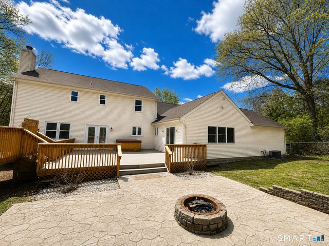 52 Grieb Trail, Wallingford, CT 06492
