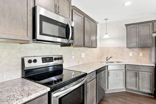 126 St James Way, Sanford, NC 27332