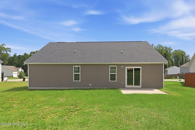 126 St James Way, Sanford, NC 27332