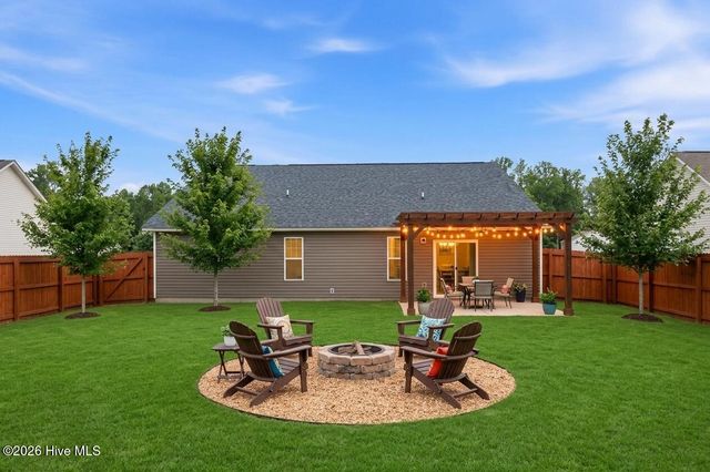 126 St James Way, Sanford, NC 27332