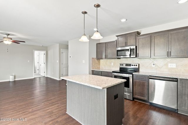 126 St James Way, Sanford, NC 27332