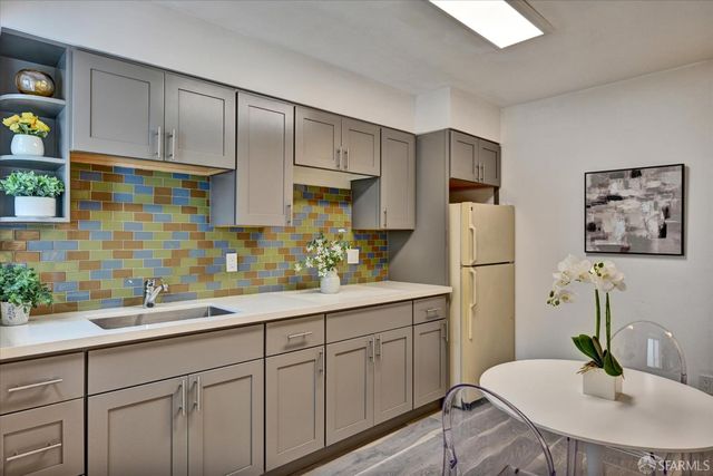 275 Sweeny Street, San Francisco, CA 94134