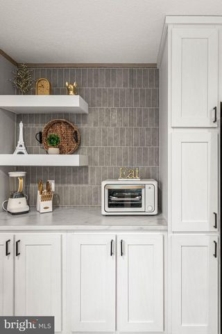 1017 SUNHIGH DR, West Chester, PA 19380