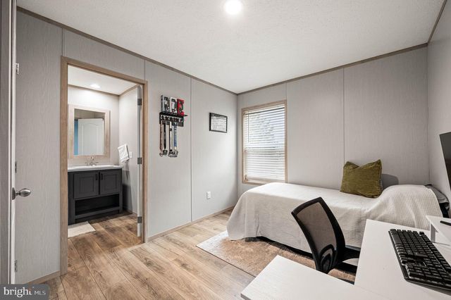 1017 SUNHIGH DR, West Chester, PA 19380