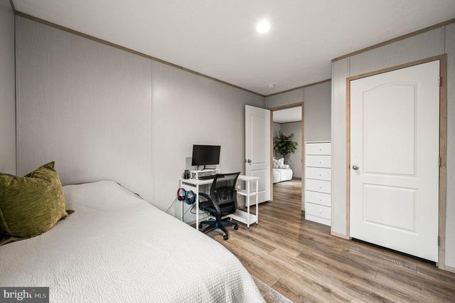 1017 SUNHIGH DR, West Chester, PA 19380