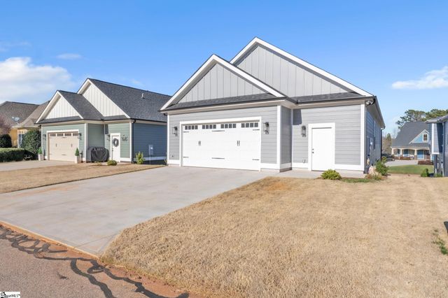 518 Coolwater Drive, Taylors, SC 29687