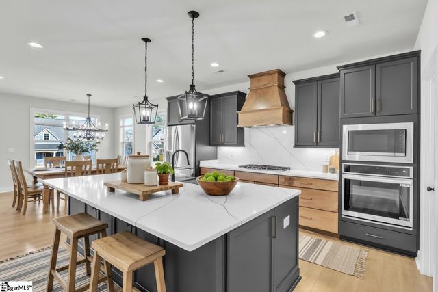 518 Coolwater Drive, Taylors, SC 29687