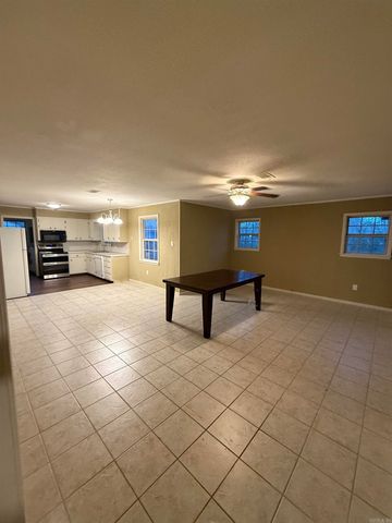 126 Western Hills Drive, Searcy, AR 72143