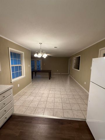 126 Western Hills Drive, Searcy, AR 72143