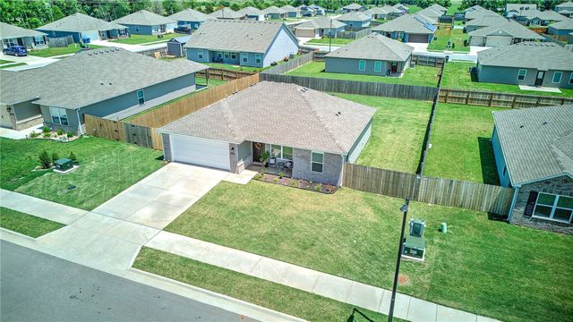 2816 Gorman Street, Pea Ridge, AR 72751
