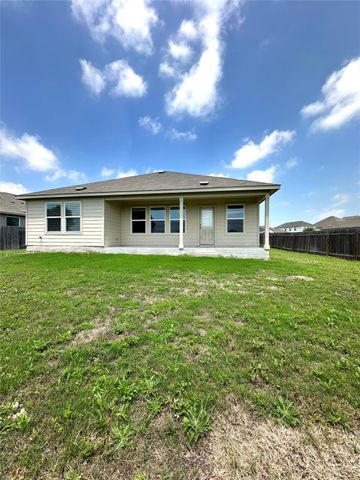 215 Chickasaw LN, Hutto, TX 78634