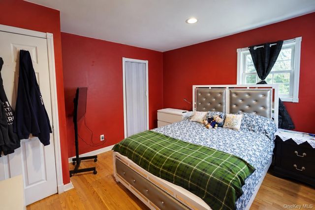 2712 Connecticut Avenue, Medford, NY 11763