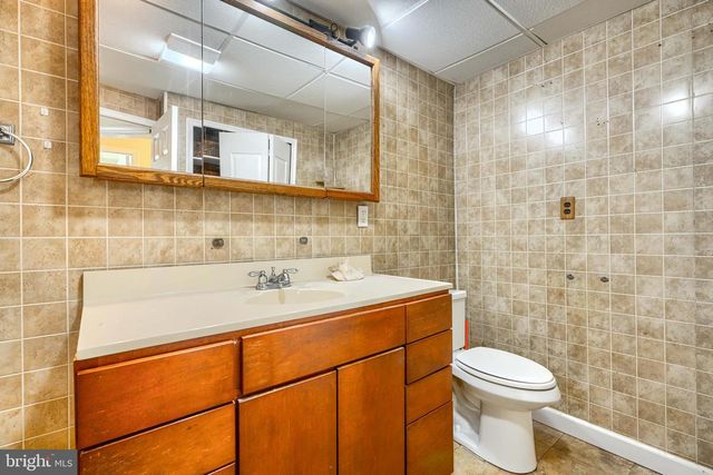 2215 LODGE FARM RD, Baltimore, MD 21219